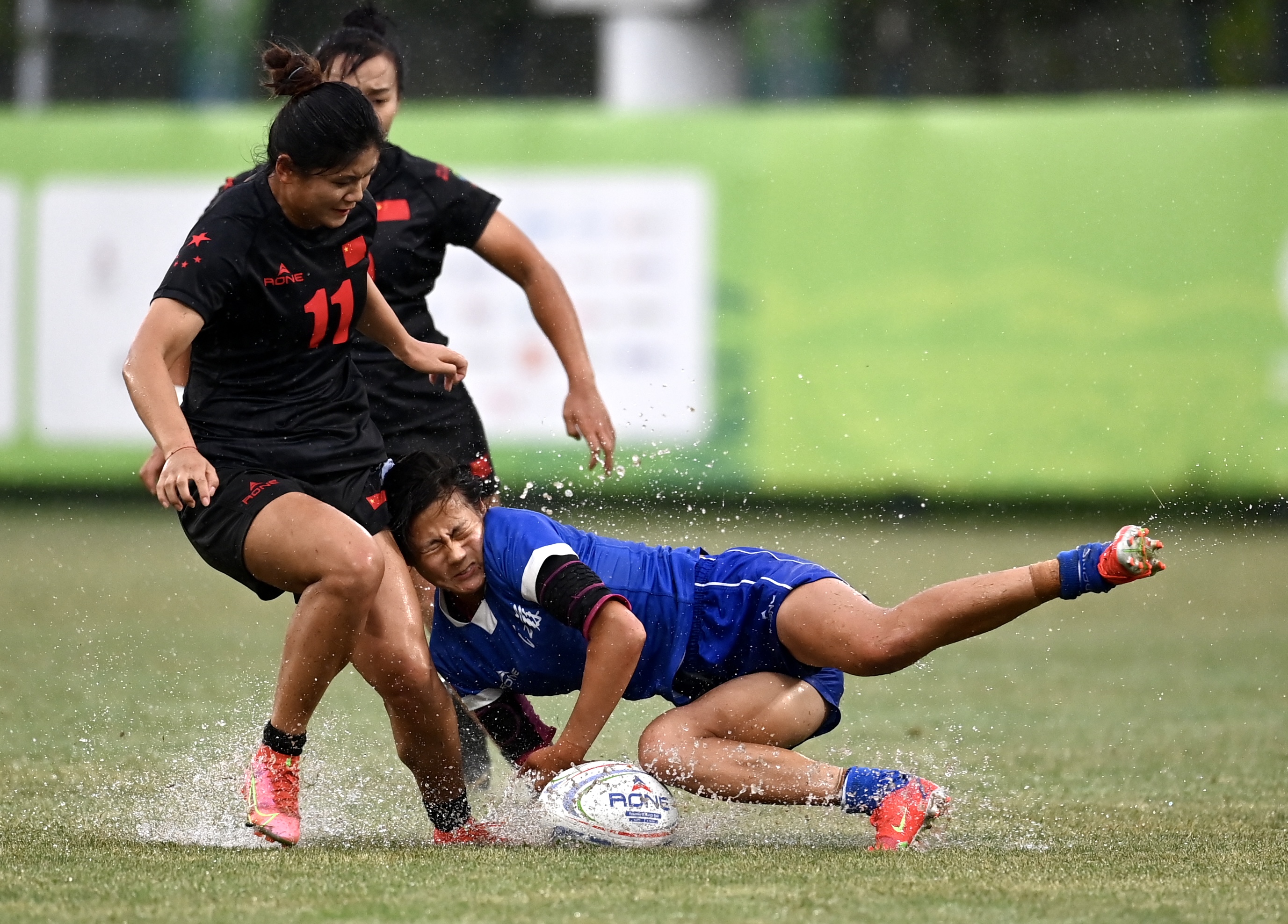 开云体育入口-橄榄球赛事精彩瞬间盘点，年度回顾震撼登场