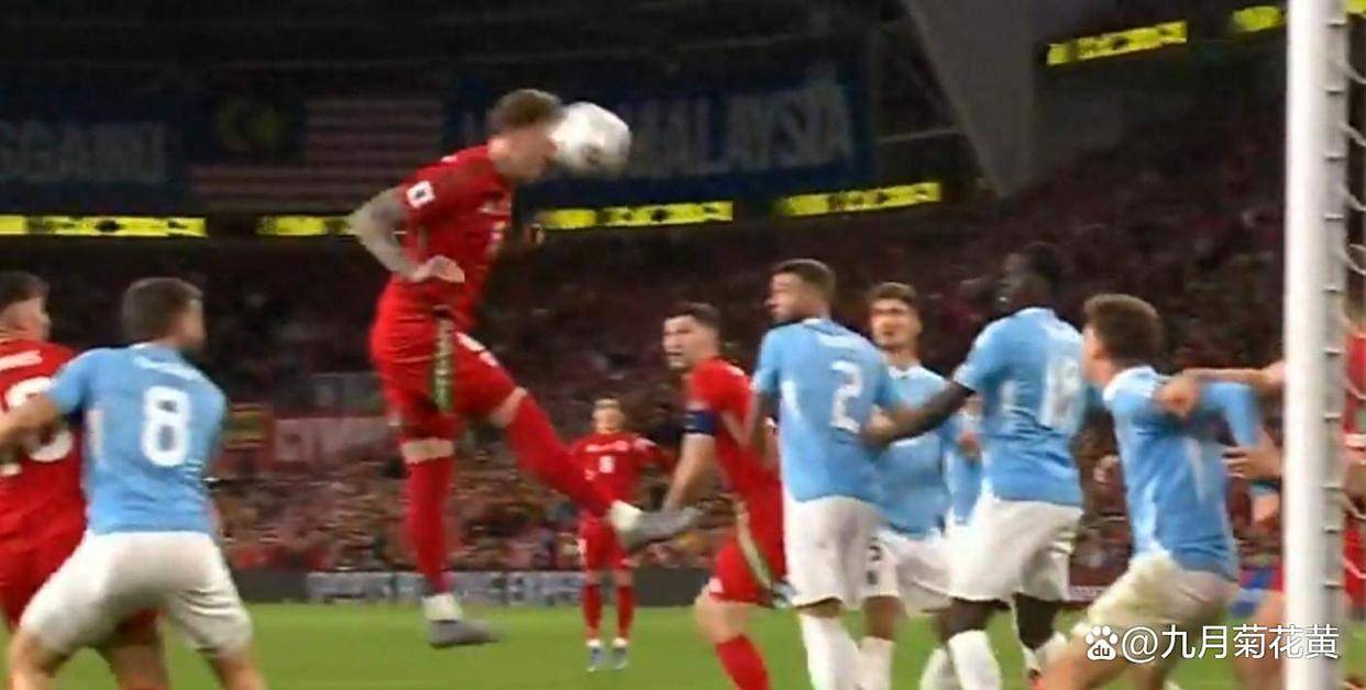 开云体育中国-冷门频出！世界杯战况跌宕起伏