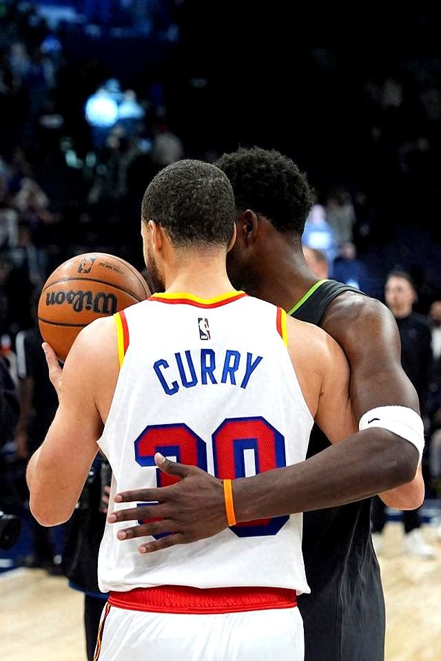 连胜势头难挡！篮球豪取十连胜