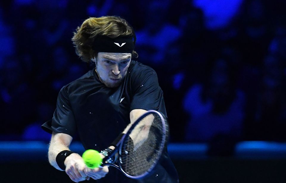 开云体育平台APP-包含法网险胜ATP总决赛，梅德韦杰夫关键制胜的词条