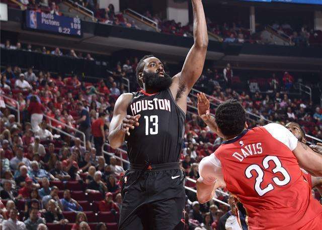 尼克斯鏖战北京队,浓眉哥状态火热 尼克斯鏖战北京队,浓眉哥状态火热