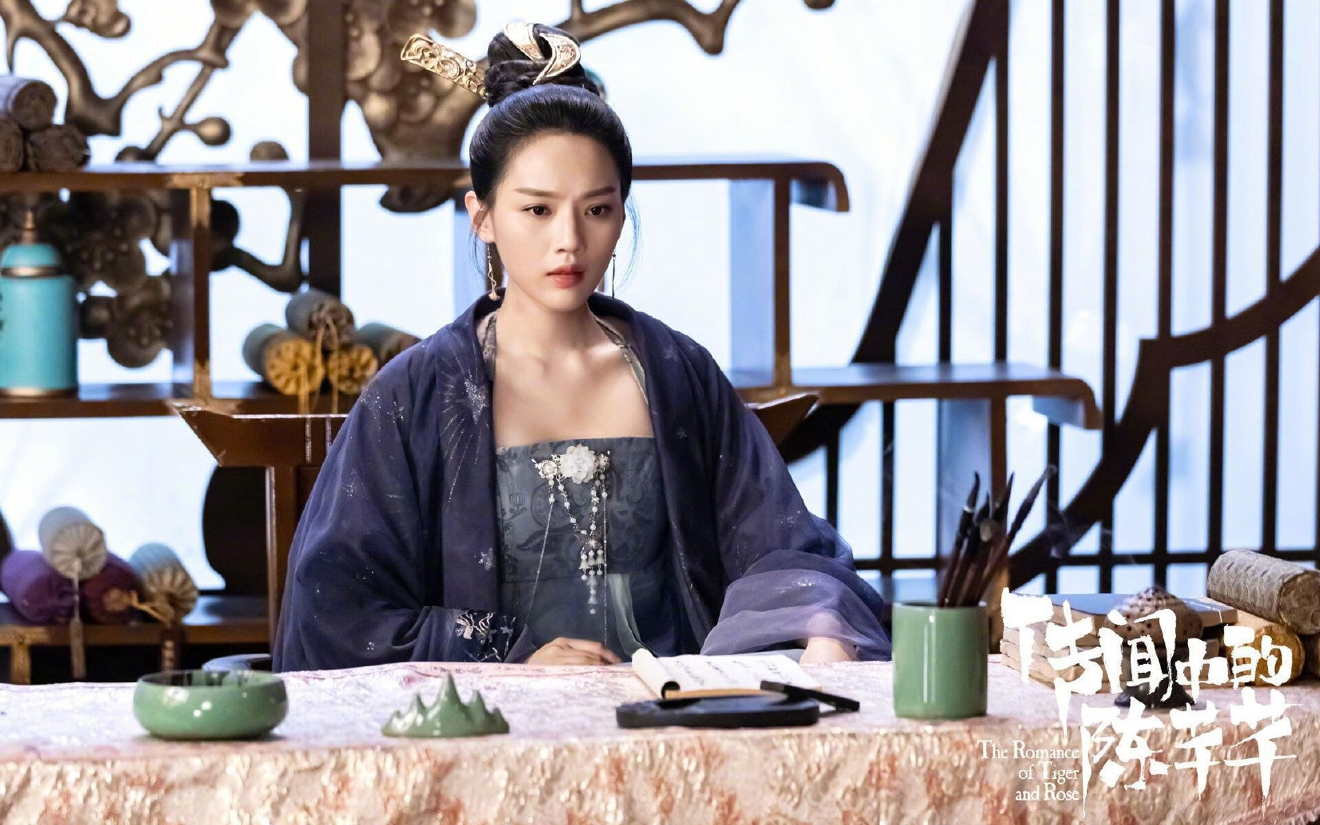 开云体育-双线狂飙，孤胆英雄如何在绝境中接管比赛