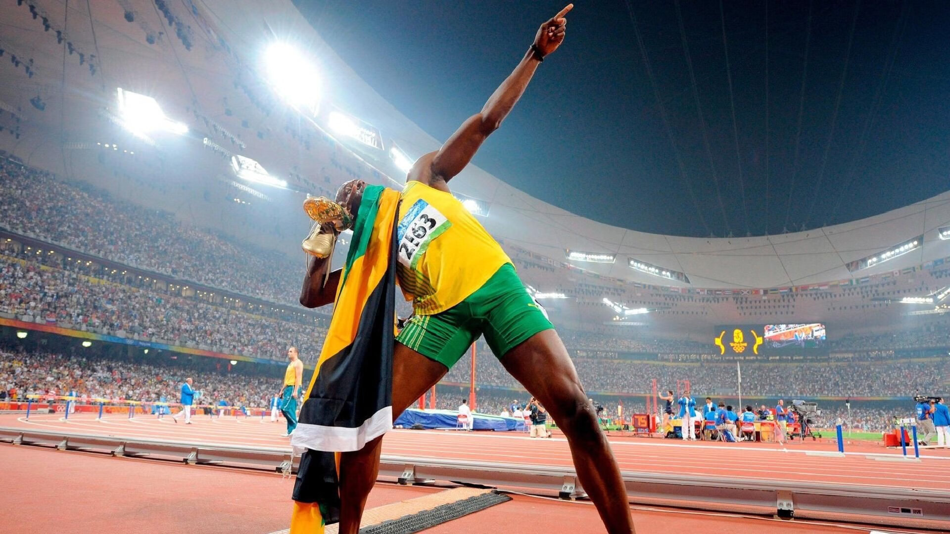 绿茵与硬木的交响,当欧冠之夜遇见评分拉满的勒布朗