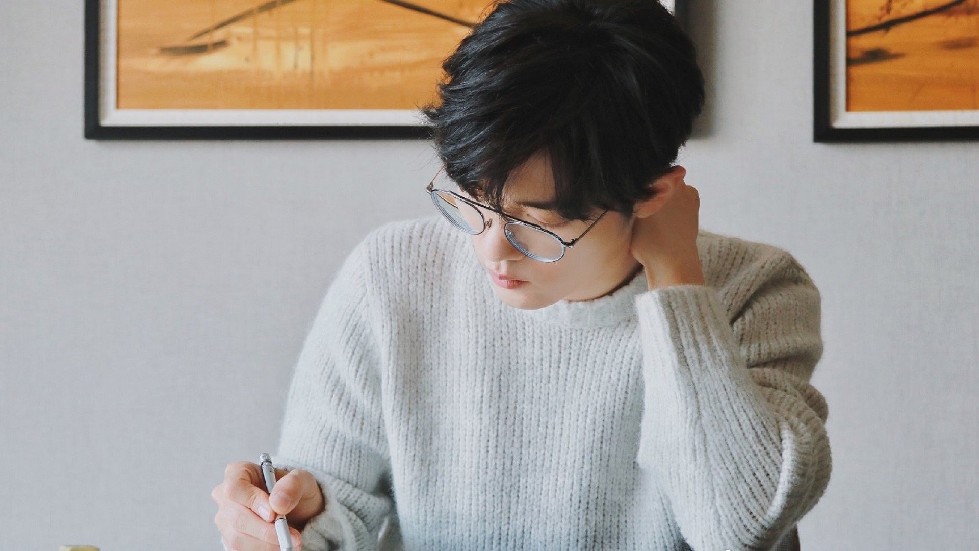 开云体育入口-足球场上的无解题，厄瓜多尔对阵那不勒斯，见证克瓦拉茨赫利亚的统治时刻