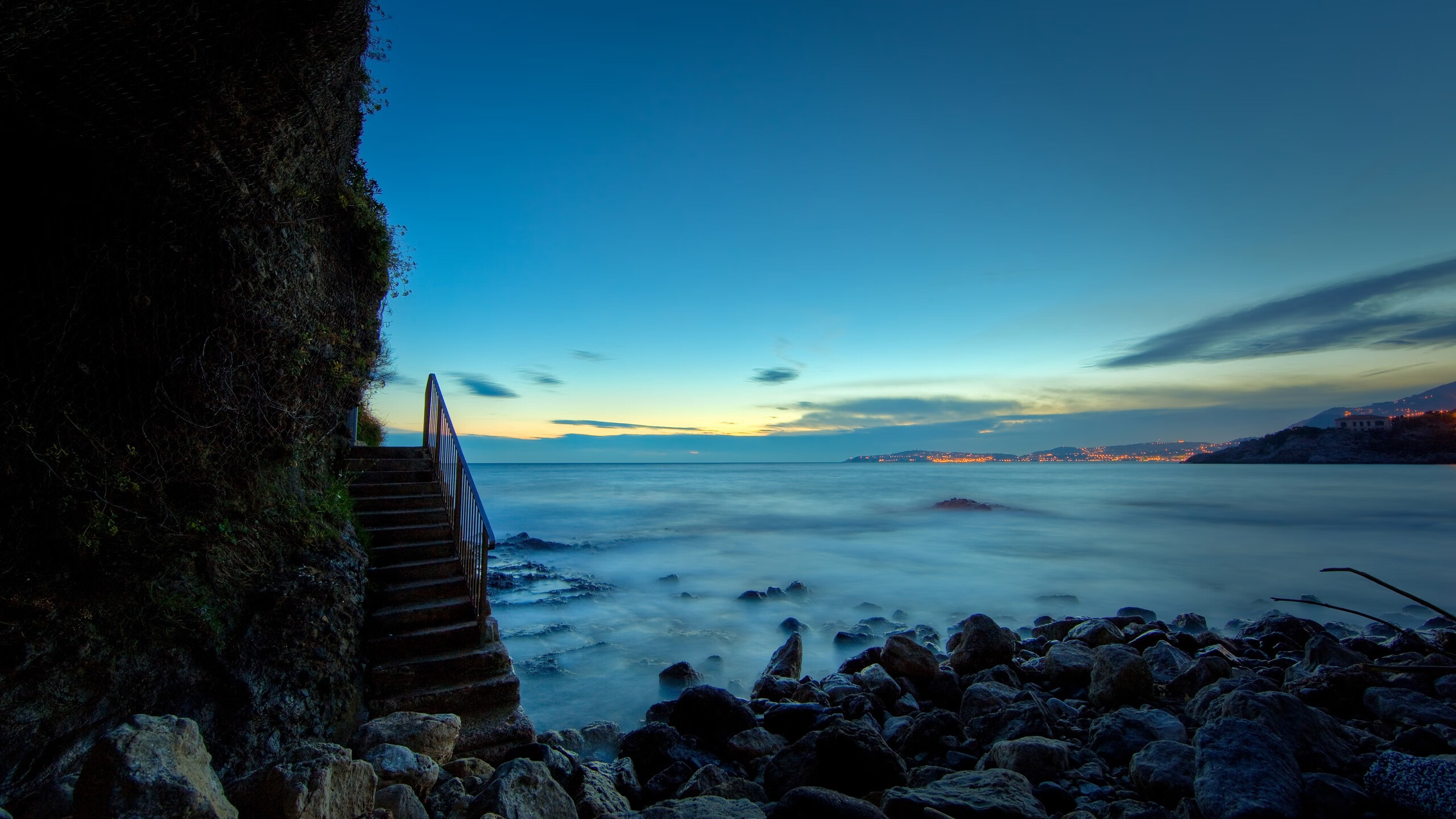 开云体育平台APP-篮球王者降临绿茵场，利拉德跨界救赎改写德甲结局