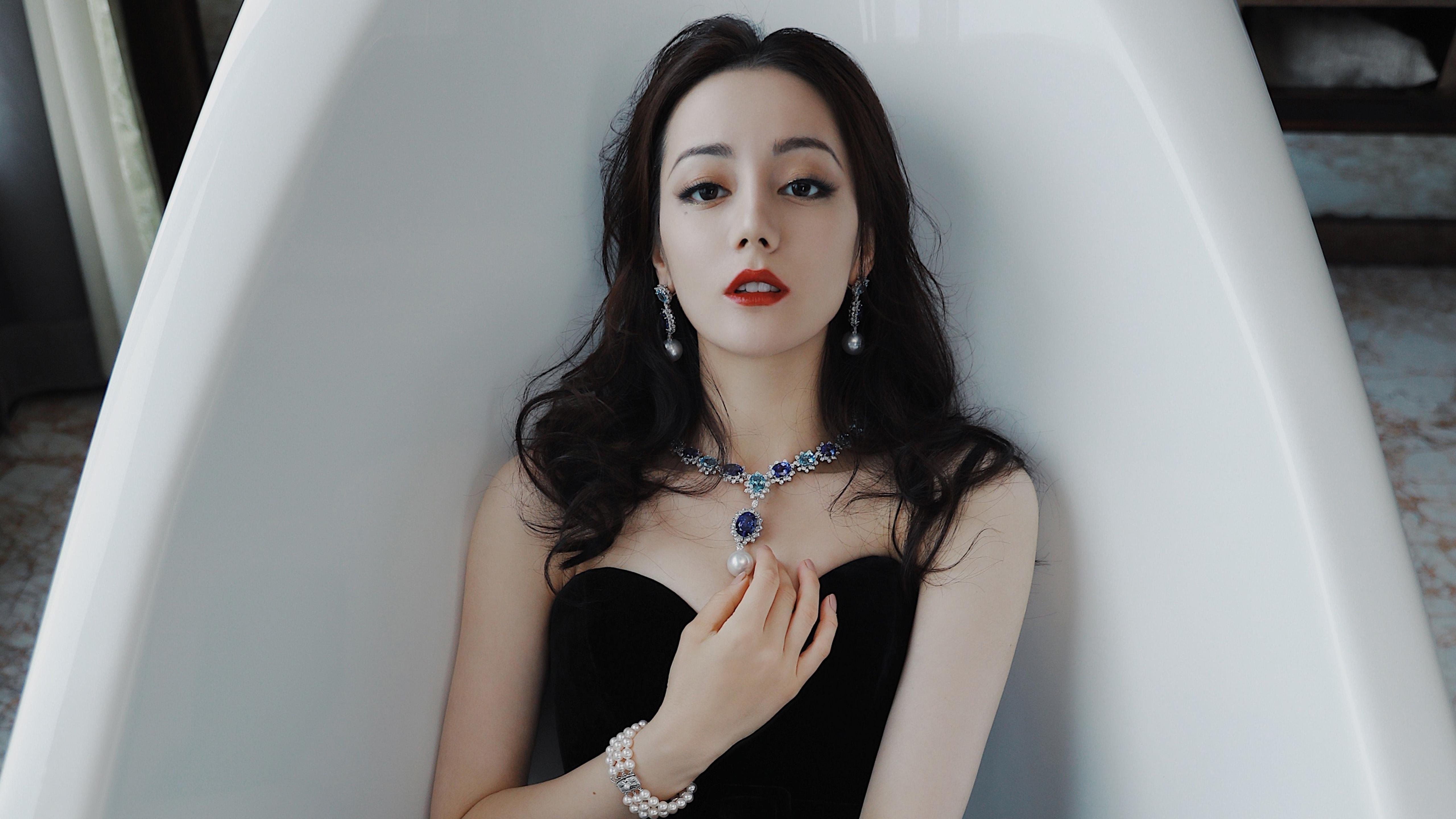 霍勒迪堡垒,掘金关键战突围黄蜂,一座移动长城扛起整支球队