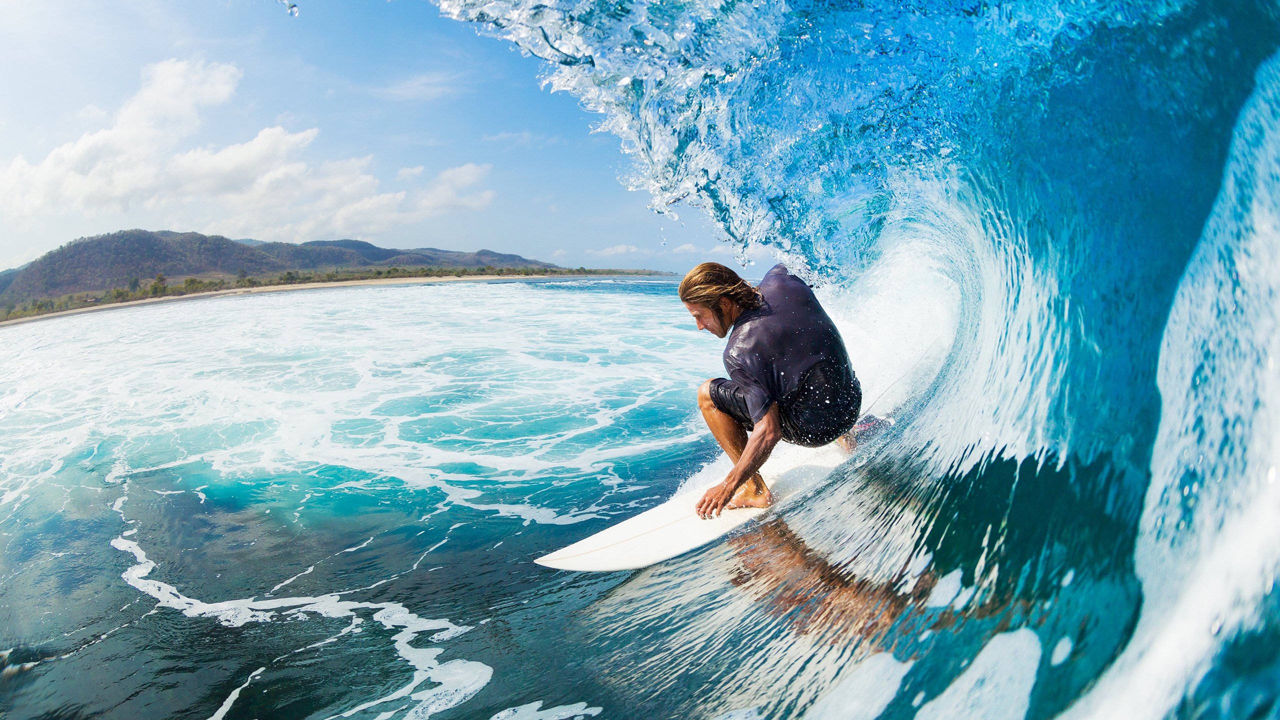 凌空一扣终结悬念!杰伦·格林末节制胜,雄鹿力克顽强上海