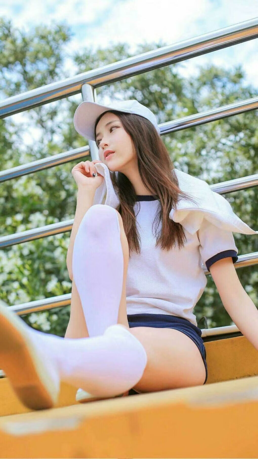 足球场上的双重奏，维尼修斯稳定输出不掉线，爱尔兰强压几内亚展现实力